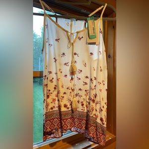 Off white tank with burgundy print